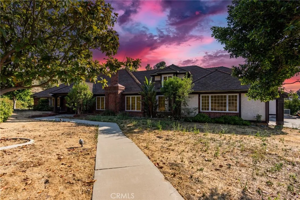 2945 Steeplechase Lane