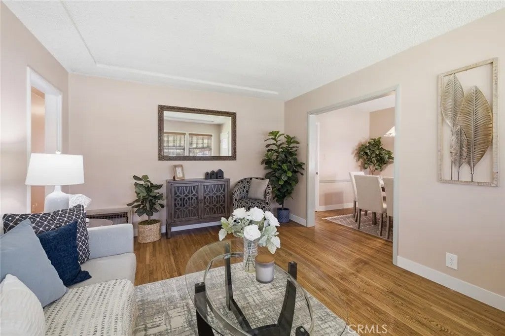 5922 Coldbrook