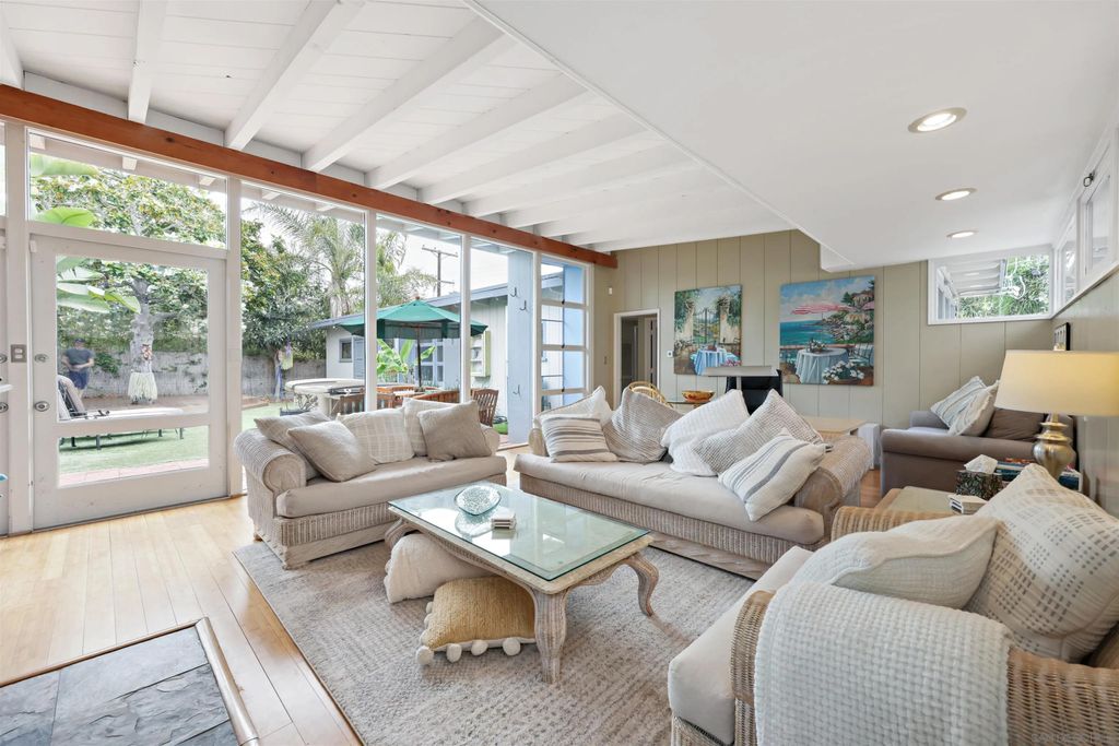 Photo of 8260 Paseo Del Ocaso, La Jolla, CA 92037 (MLS # 250045327)