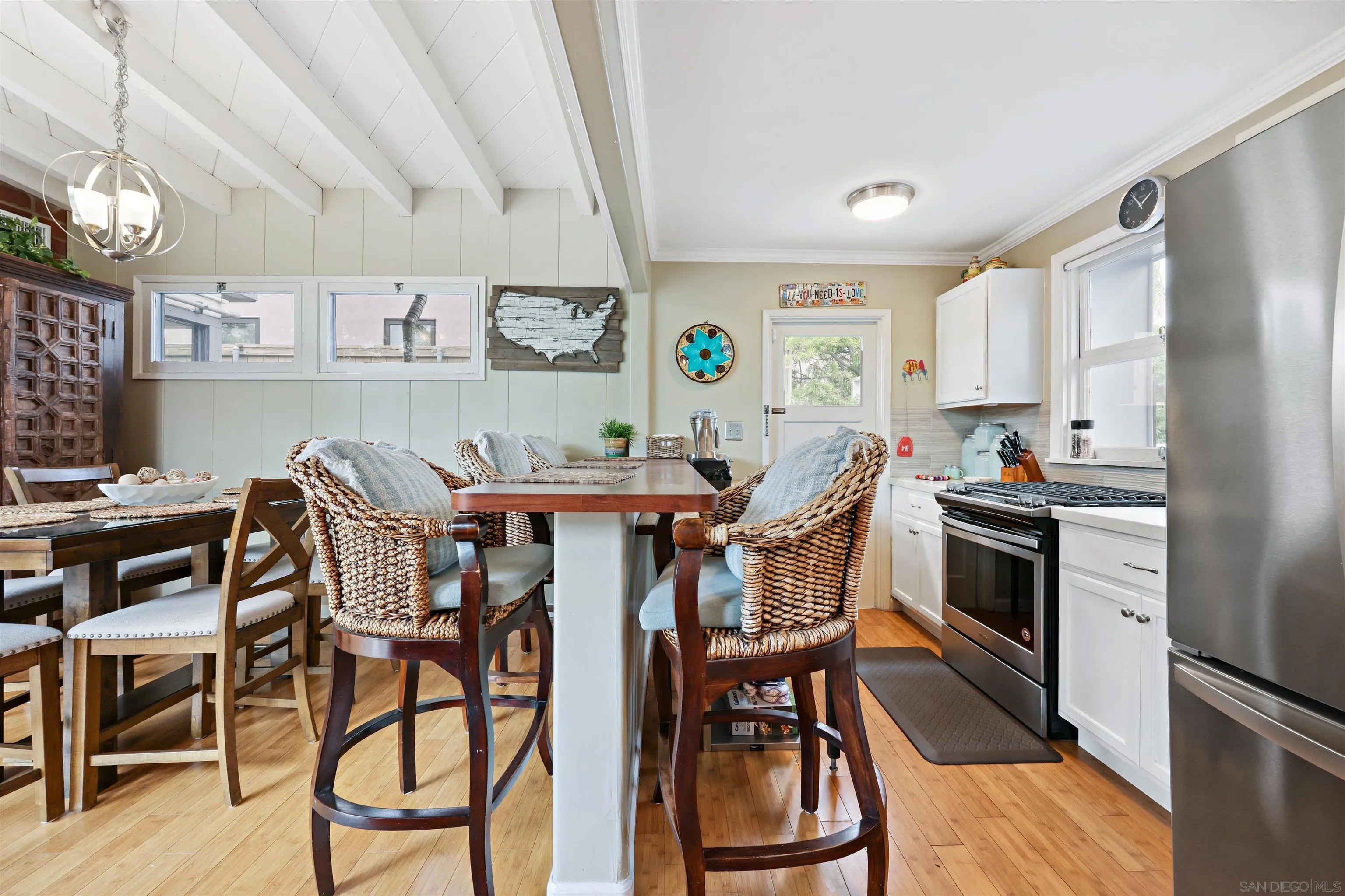 8260 Paseo Del Ocaso