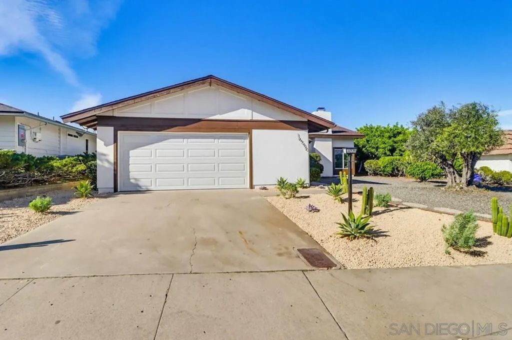 Photo of 16590 Casero Rd, San Diego, CA 92128 (MLS # 2601168)