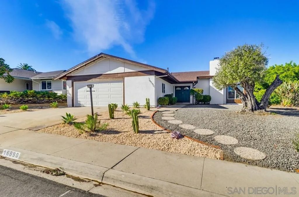 Photo of 16590 Casero Rd, San Diego, CA 92128 (MLS # 2601168)