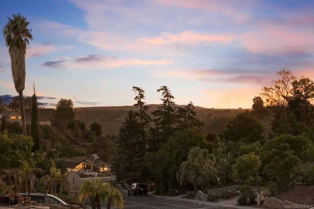 Photo of 12979 Calle De Las Rosas, San Diego, CA 92129 (MLS # 260002930)