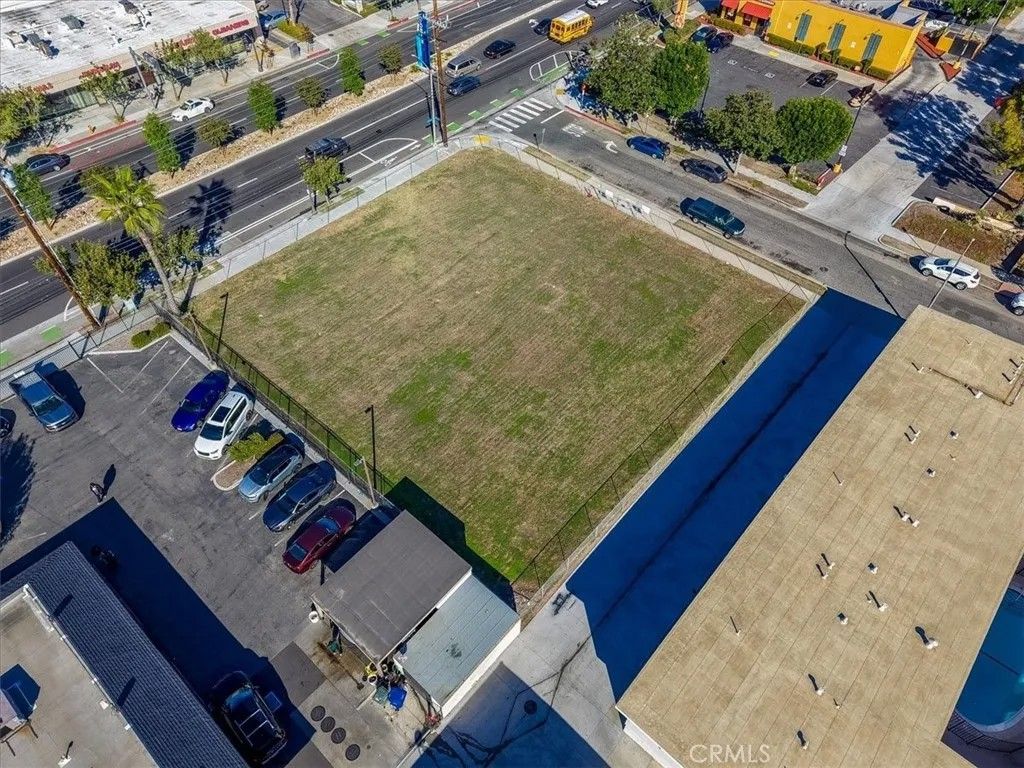 Photo of 3350 E Artesia Blvd, Long Beach, CA 90805 (MLS # OC25248436)