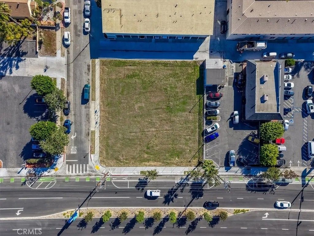 Photo of 3350 E Artesia Blvd, Long Beach, CA 90805 (MLS # OC25248436)