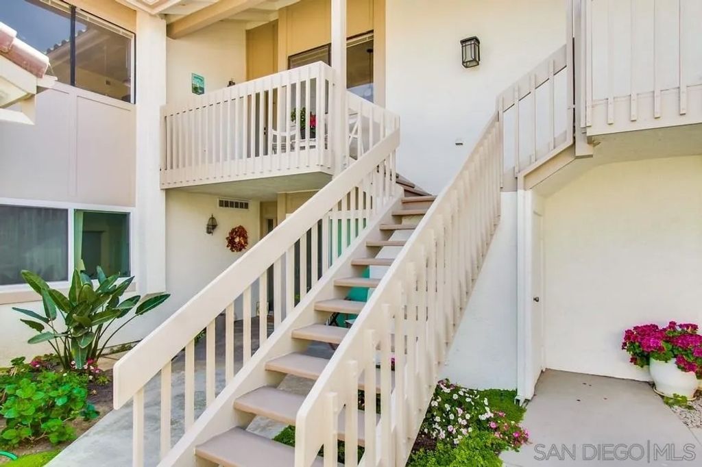 Photo of 80 Kingston, Coronado, CA 92118 (MLS # 260006785)