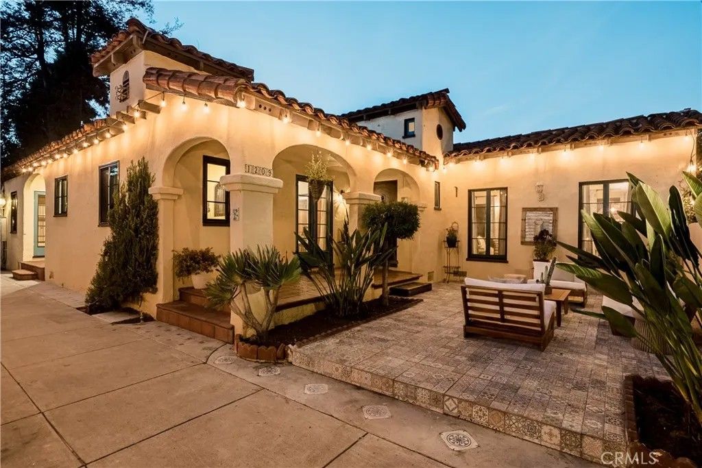 Photo of 1209 S 9th Street, Alhambra, CA 91801 (MLS # CV26040989)