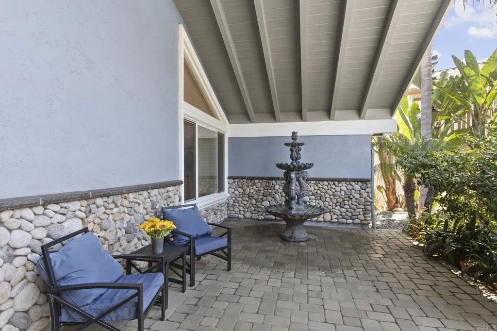 5545 Coral Reef Avenue