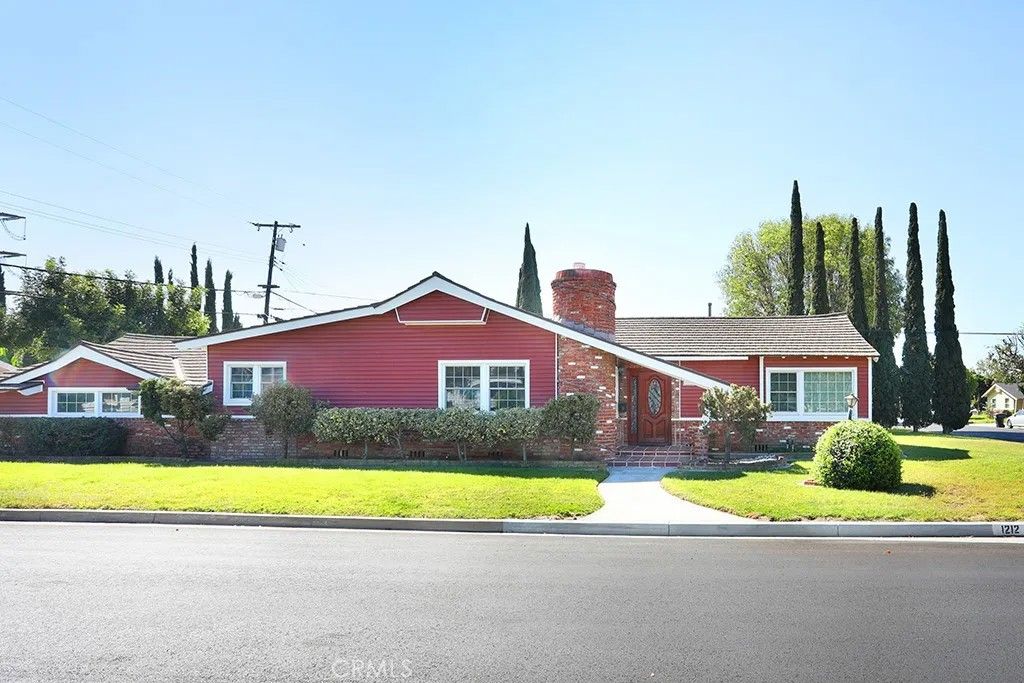 Photo of 1212 W Holgate, Anaheim, CA 92802 (MLS # PW26063210)