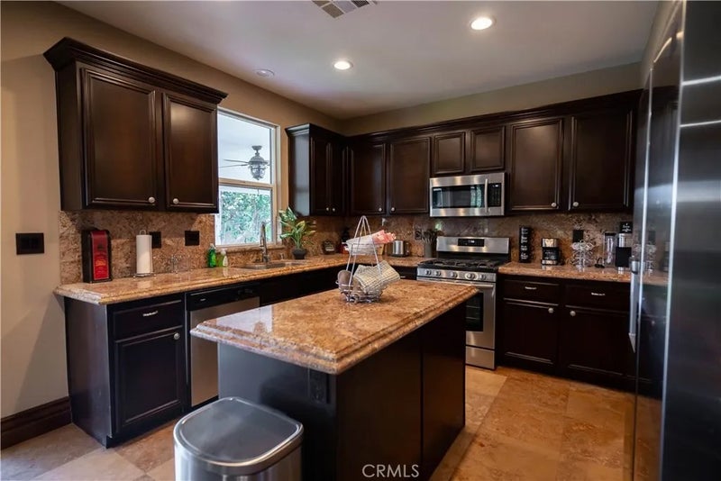 48482 Red Mountain Place