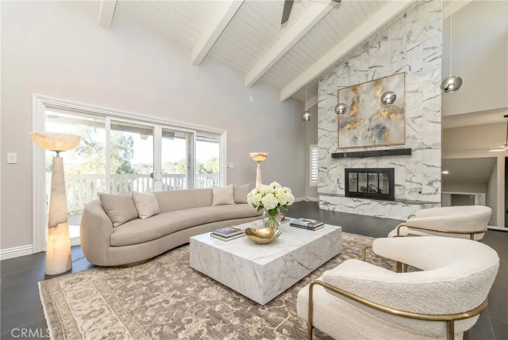 2819 Steeplechase Lane