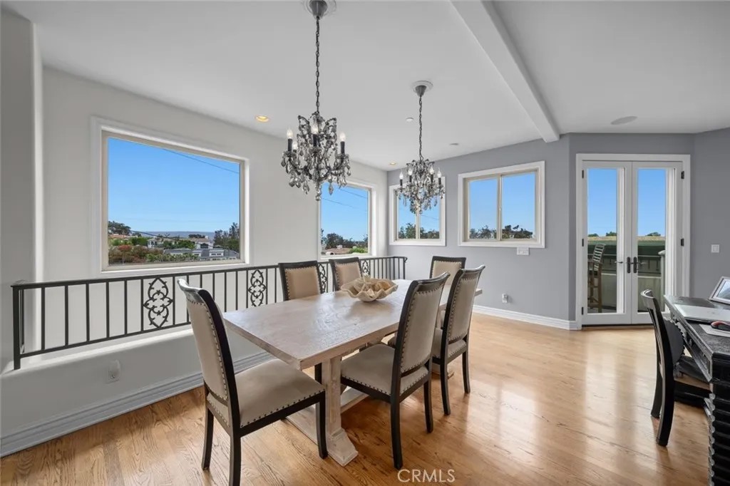 614 Manhattan Beach Boulevard