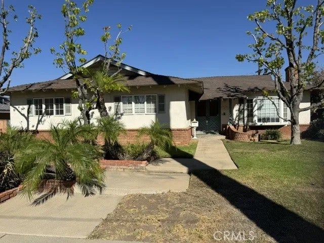 1517 S Main Street