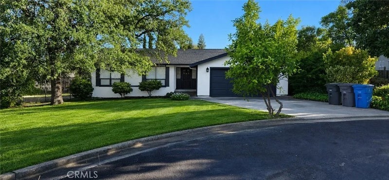 7 Fernbach Court