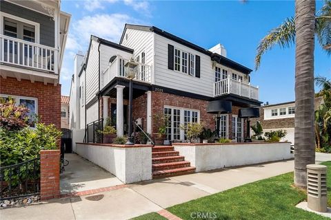 4 beds bed, 4 baths bath property at 2025 e balboa, newport beach, CA 92661