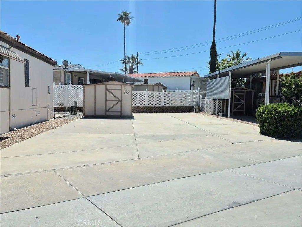 Photo of 1295 S Cawston Ave, Hemet, CA 92545 (MLS # SW26102414)