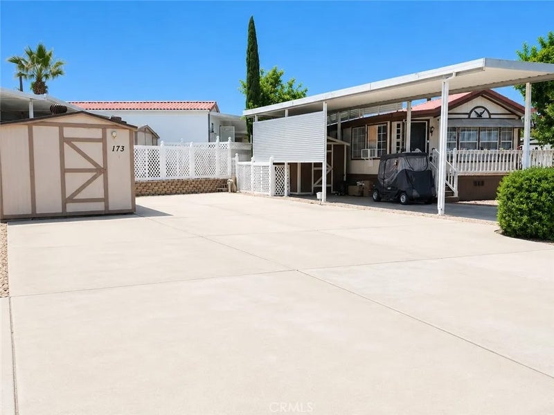1295 S Cawston