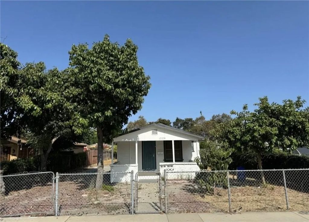 Photo of 13239 2nd, Chino, CA 91710 (MLS # CV25276479)