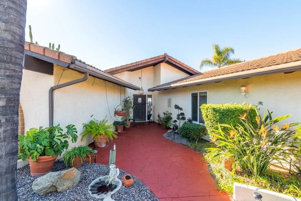 3322 Canonita Drive