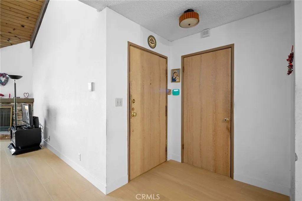 465 Ivy Street 305