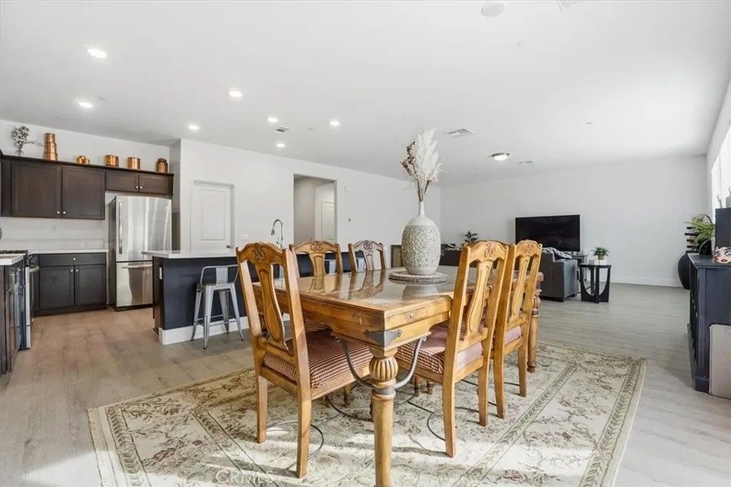 Photo of 14219 Fir St, Oak Hills, CA 92344 (MLS # IV26030804)