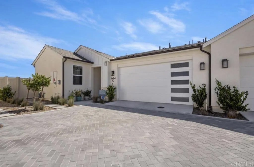 1624 Calle Oxton 2