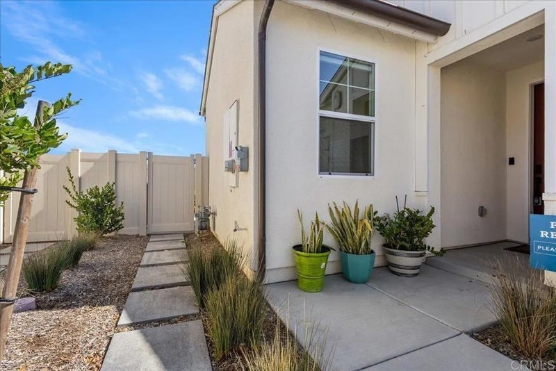 1624 Calle Oxton 2