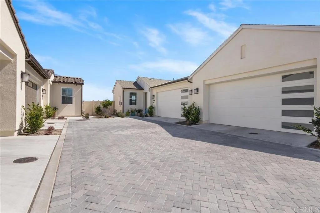 1624 Calle Oxton 2