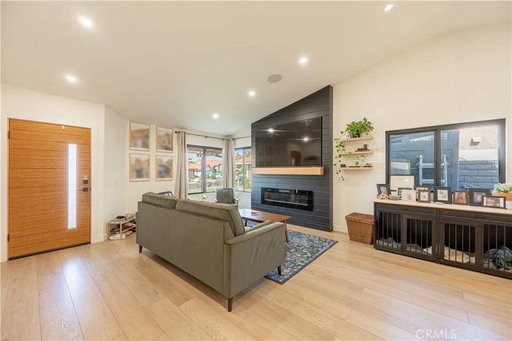 27706 Hartford