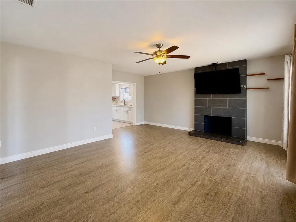 8201 Madrona
