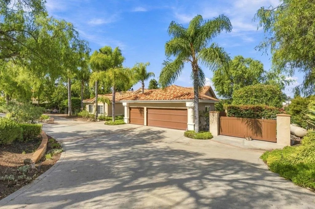 Photo of 1753 Premier Street, Fallbrook, CA 92028 (MLS # NDP2609513)