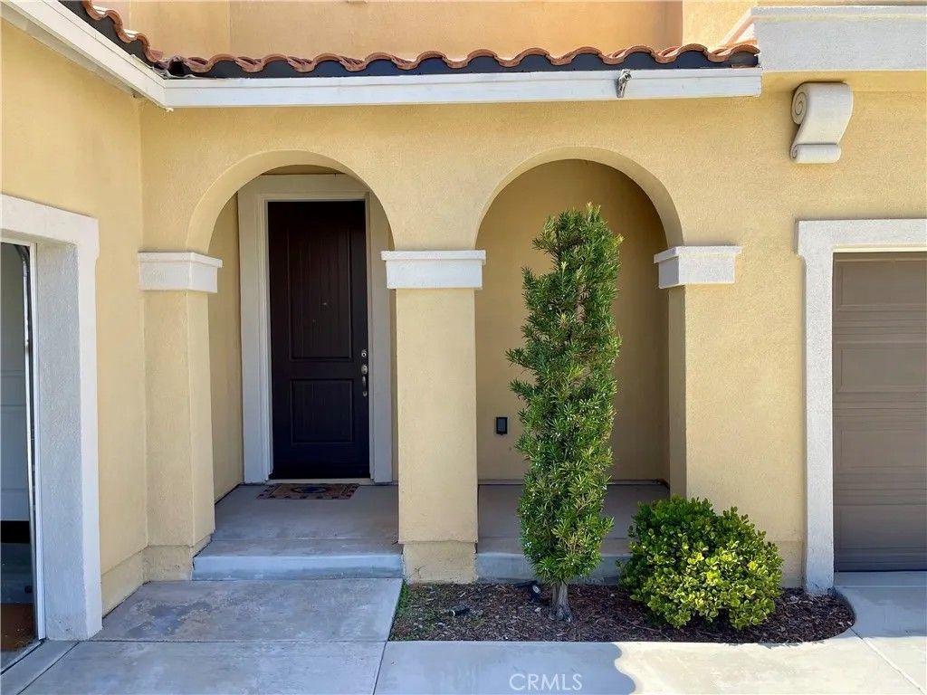 Photo of 34173 Helenium St, Murrieta, CA 92563 (MLS # SW25234727)