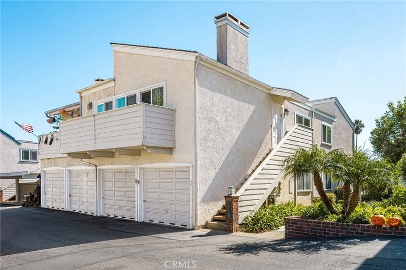 24114 Paseo Corona
