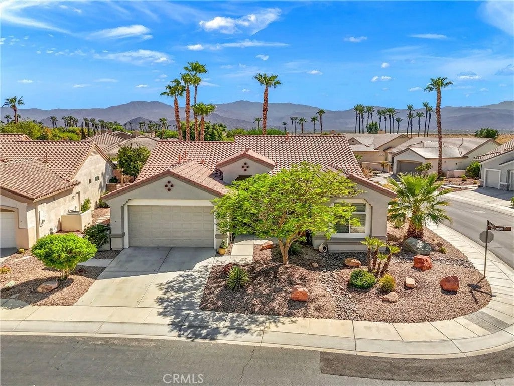 Photo of 35241 Rosemont Drive, Palm Desert, CA 92211 (MLS # SR26049600)