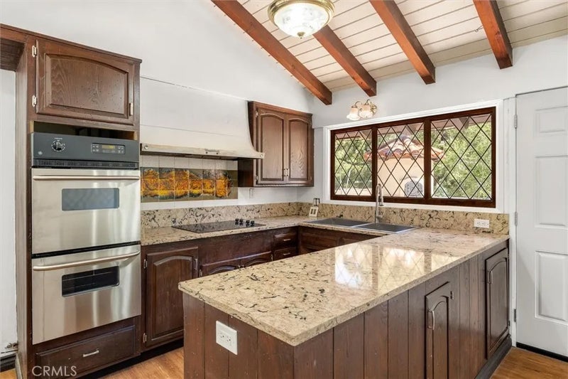 736 Crater Oak Drive