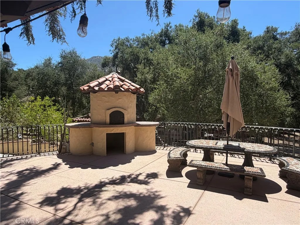 736 Crater Oak Drive