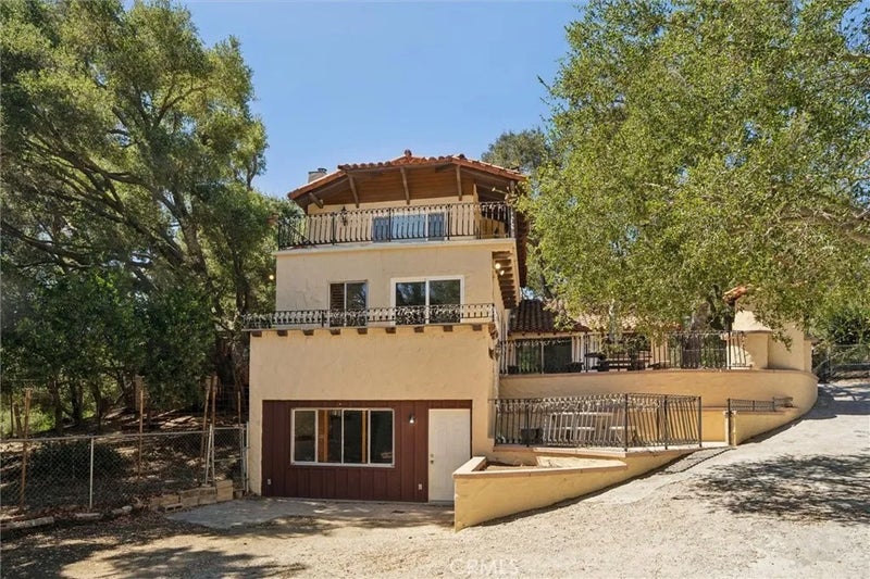 736 Crater Oak Drive