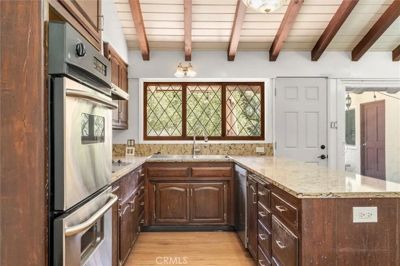 736 Crater Oak Drive