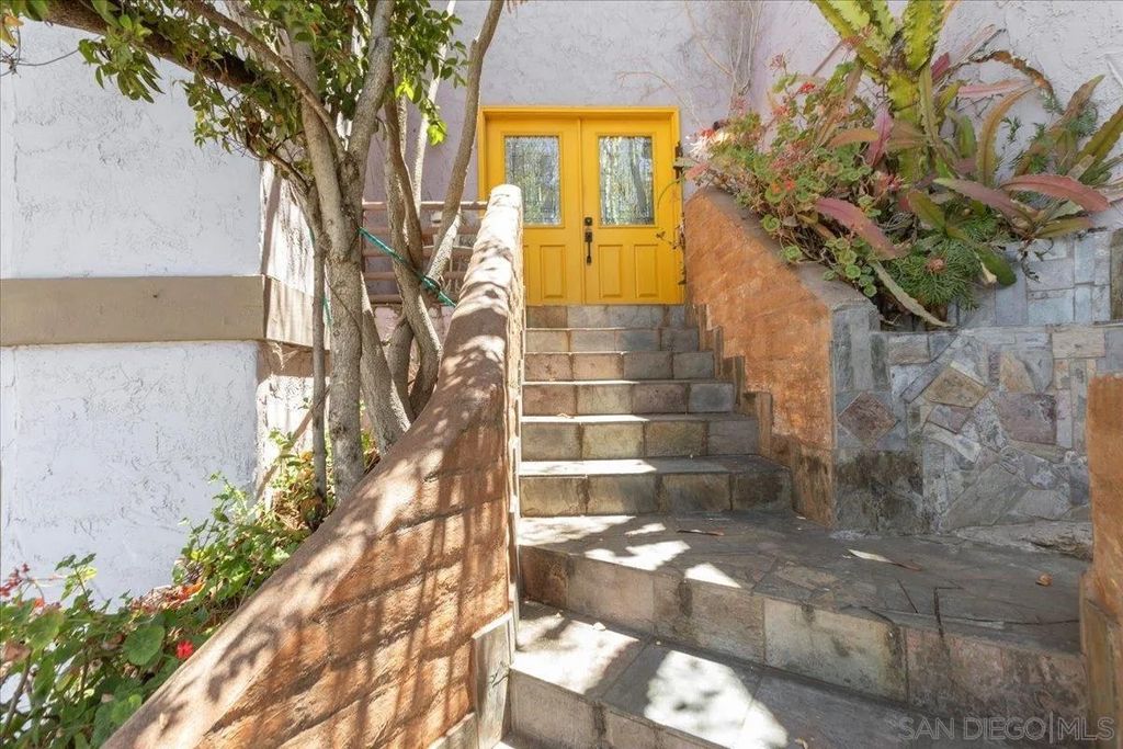 Photo of 8621 Golf Drive, Spring Valley, CA 91977 (MLS # 250032391)