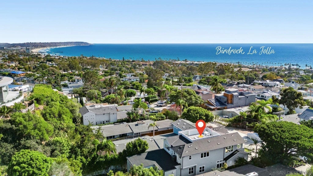 Photo of 5673 Linda Rosa Ave, La Jolla, CA 92037 (MLS # 260022904)
