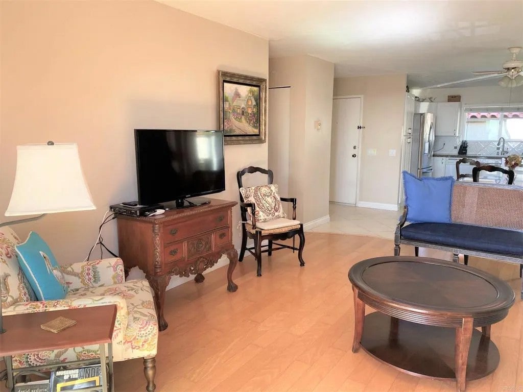6677 Paseo Del Norte