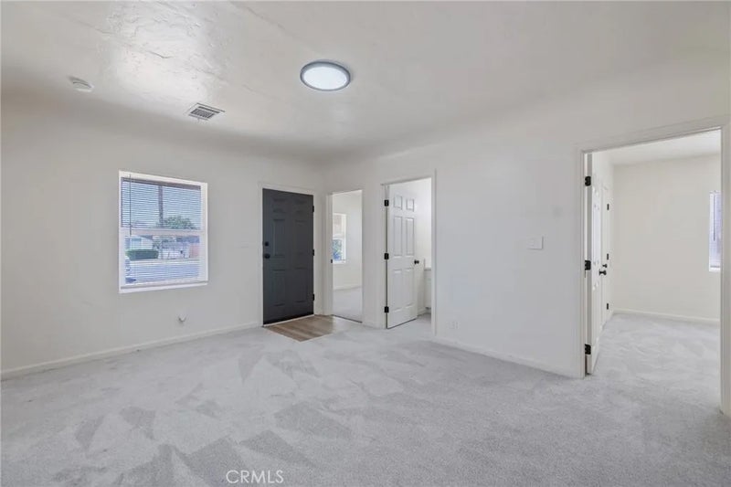 1114 N Conyer
