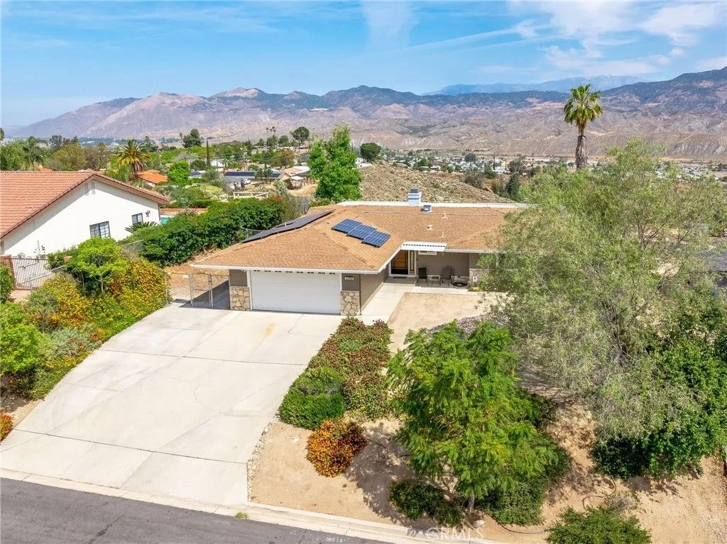 Photo of 44900 Viejo Dr, Hemet, CA 92544 (MLS # SW26077673)