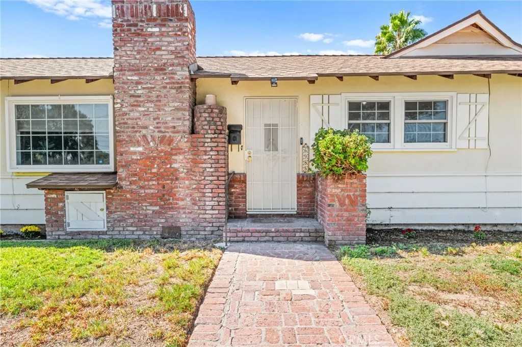 6985 Malibu Drive