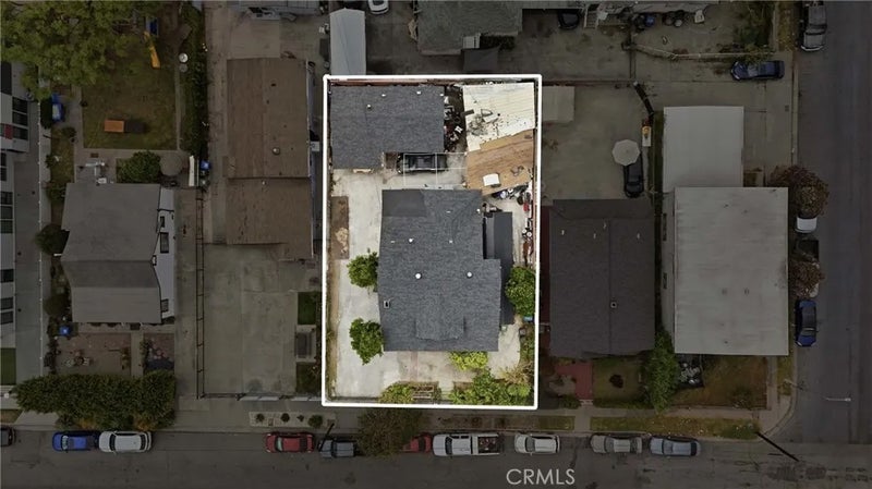 1472 W 37th st Street