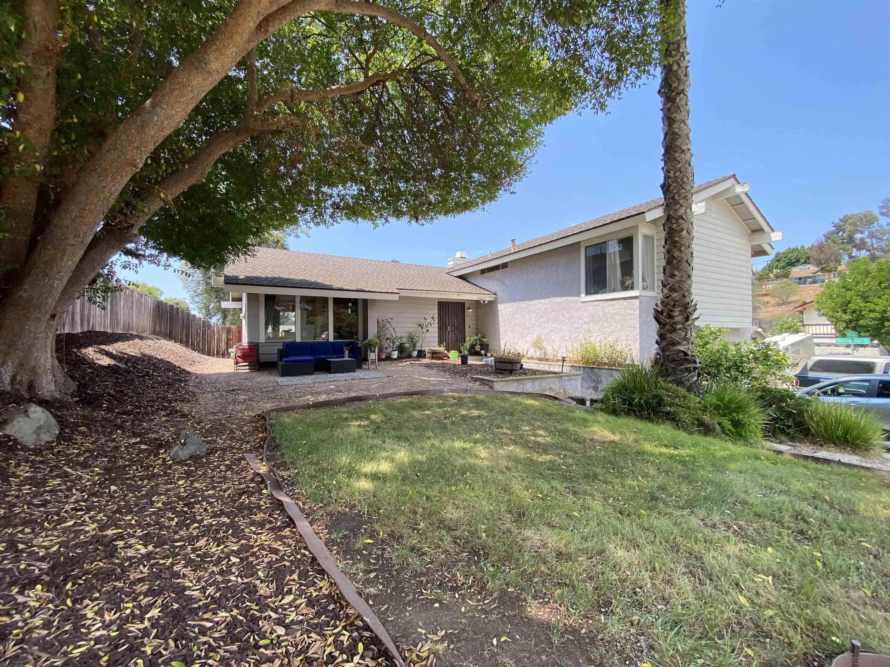 4132 Palm Tree Court