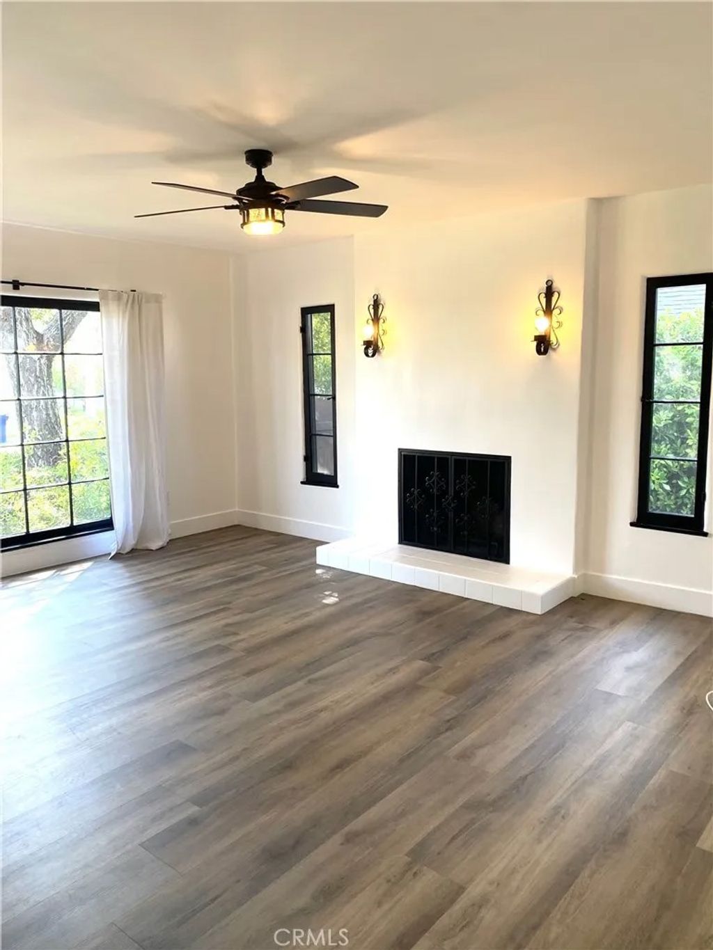 Photo of 291 N 6th Avenue, Upland, CA 91786 (MLS # CV26055176)