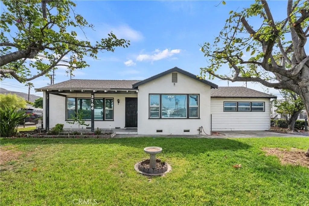 Photo of 3764 Pacific AVE, Jurupa Valley, CA 92509 (MLS # OC26090593)