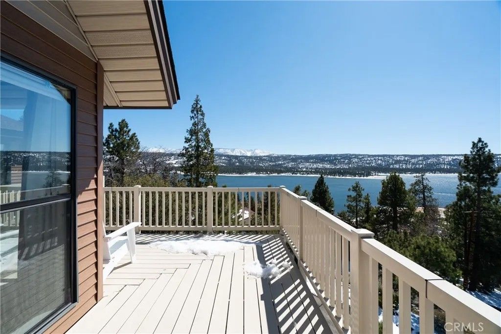 Photo of 955 Deer Trail Lane, Fawnskin, CA 92333 (MLS # IG26017868)