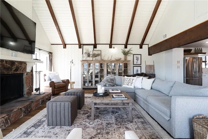 955 Deer Trail Lane
